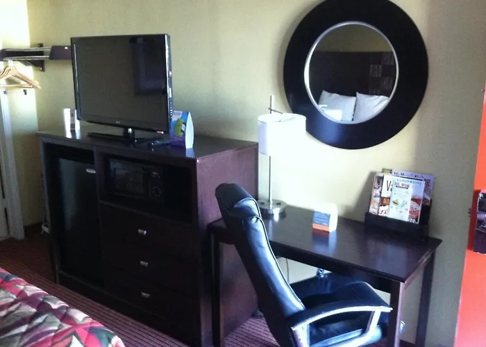 Hotel Super 8 By Wyndham Downtown Phoenix